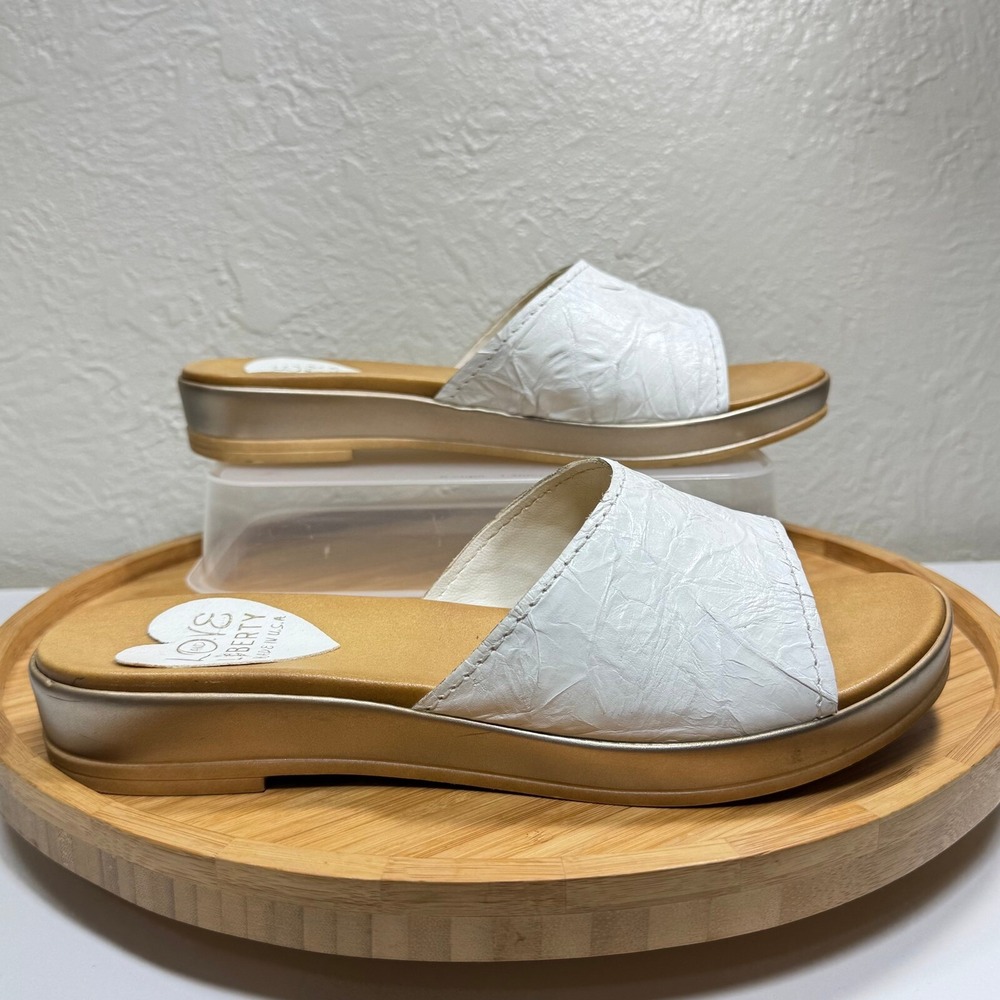 Love & Liberty McKenzie Slides Sandals 40 9 Textured White USA Resortwear Beach